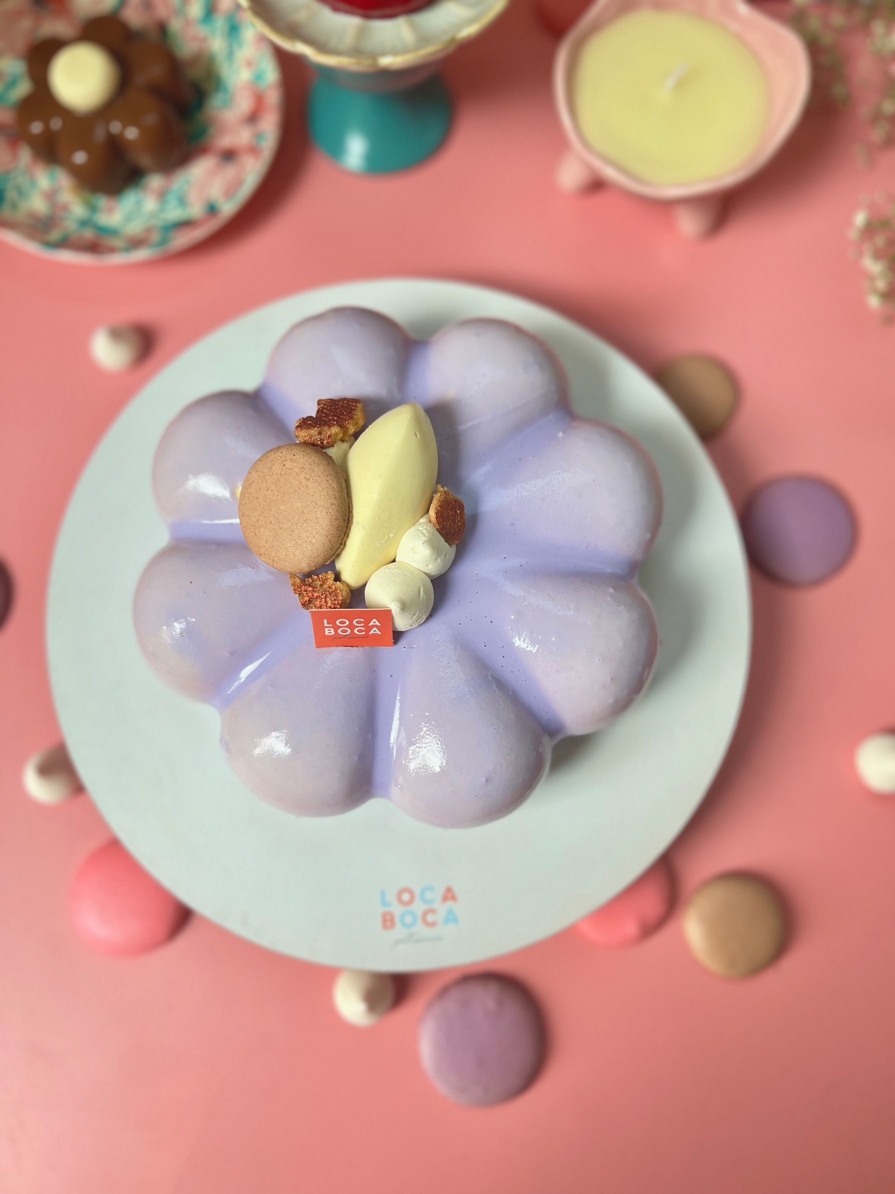 Vanilla, raspberry, blueberry and strawberry entremet ( 500 - 550 gram ...